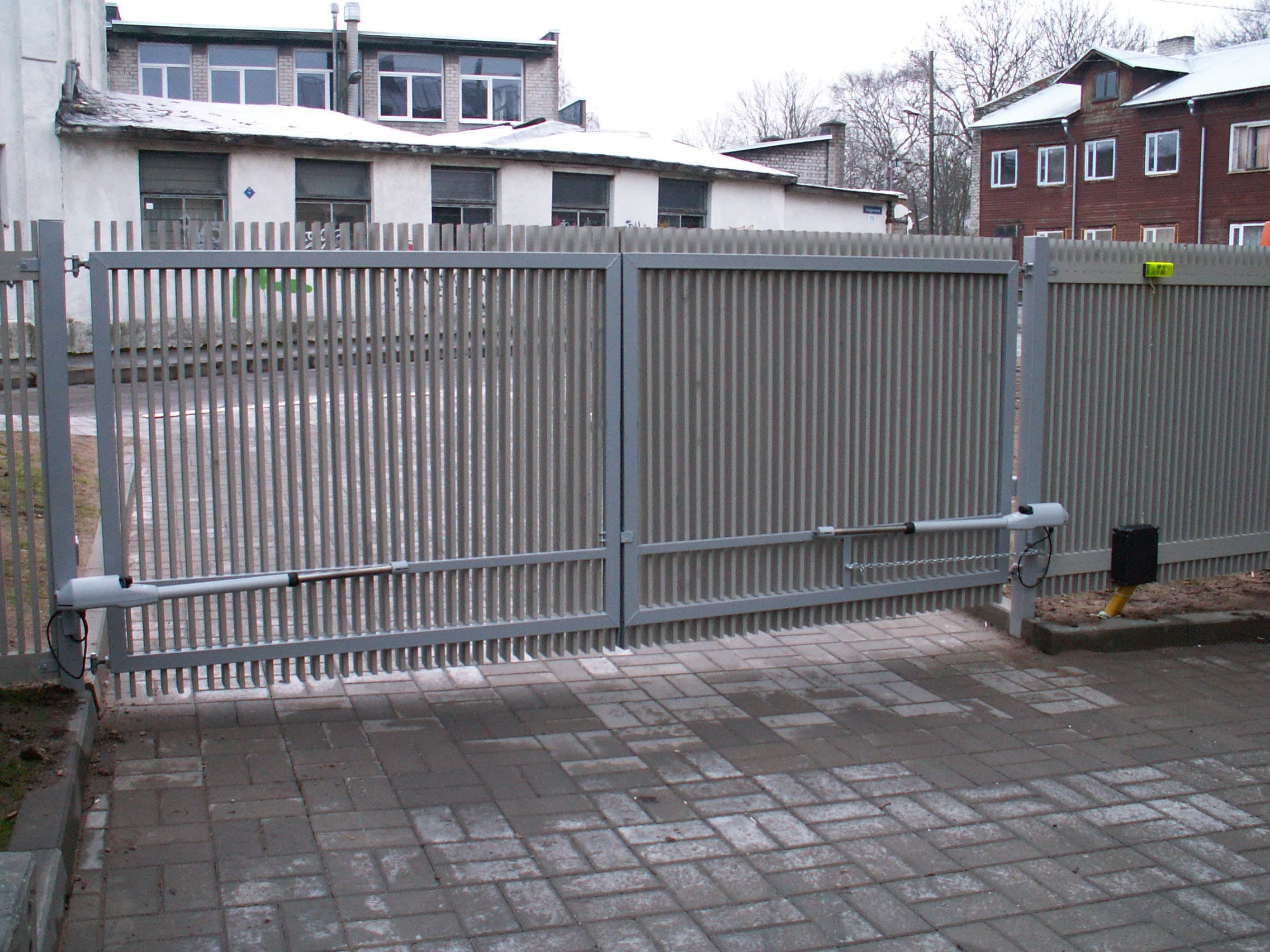 Värav (pict0025 copy)